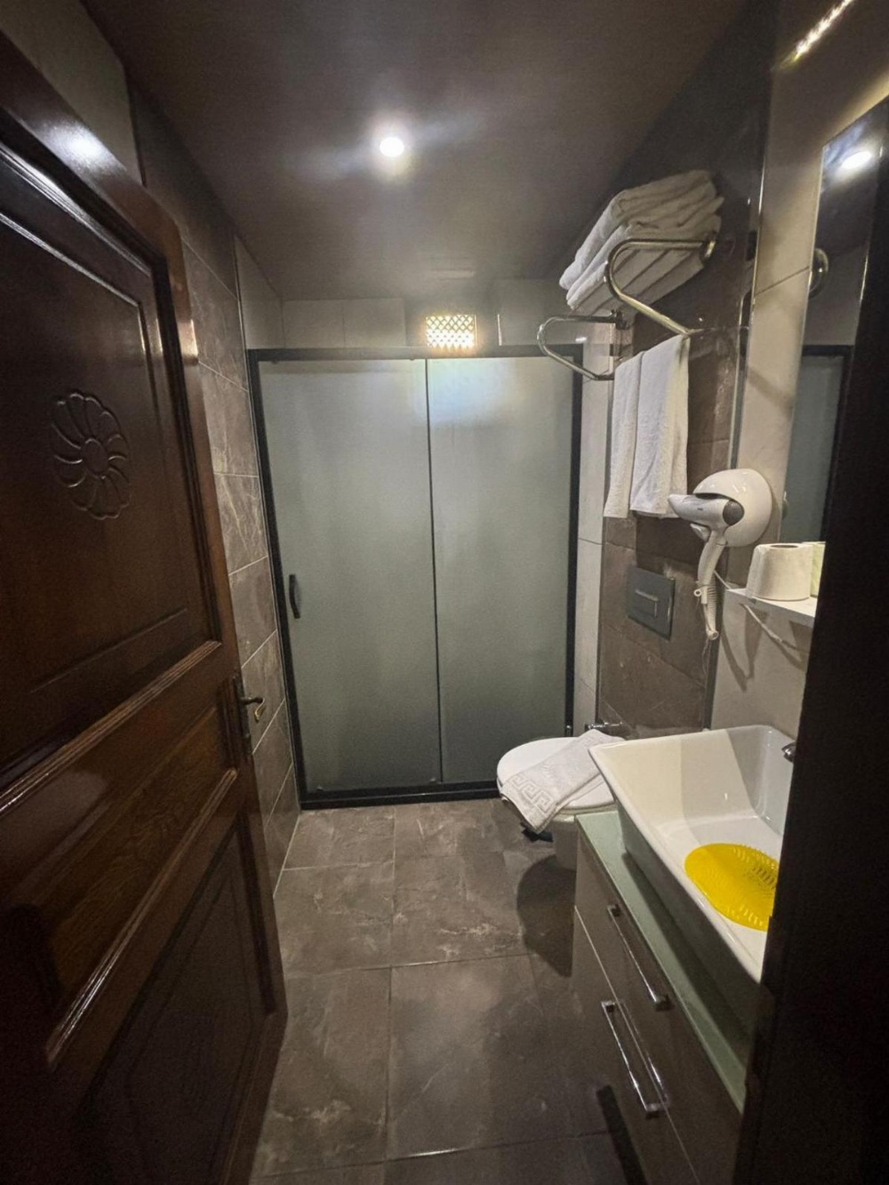 Apartment with Garden View